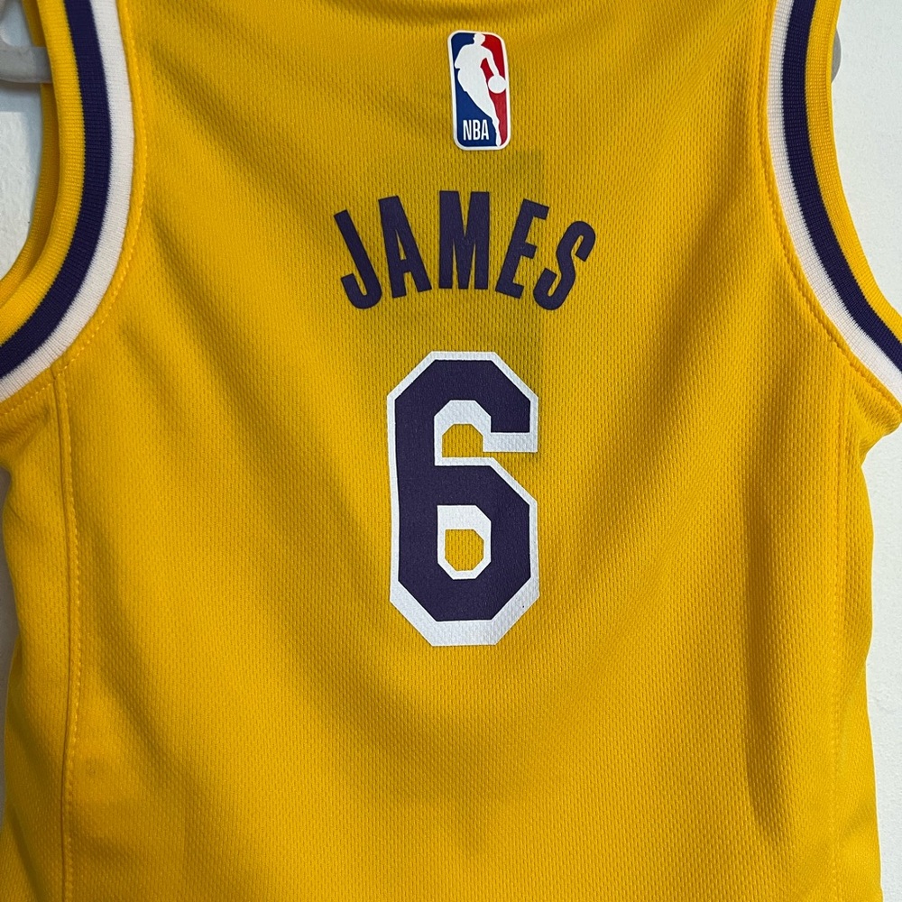 Nike Kids Lakers Gold Basketball Jersey - Picture 4 of 8